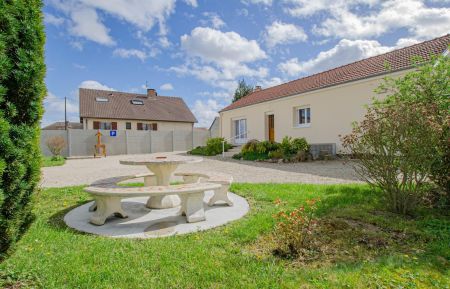 G&icirc;te n&deg;10G520 Ch&acirc;tres - Aube - photo