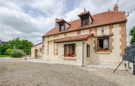 G&icirc;te n&deg;10G534 Maizi&egrave;res-la-Grande-Paroisse - Aube - photo