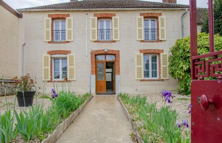 G&icirc;te n&deg;10G649 Jully-sur-Sarce - Aube - photo