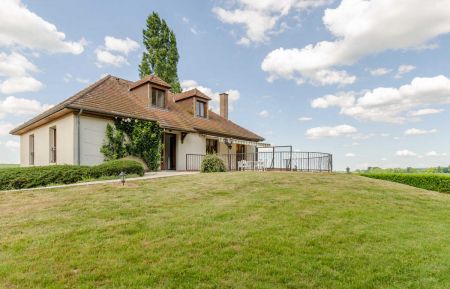 G&icirc;te n&deg;10G331 Saint-Benoist-sur-Vanne - Aube - photo