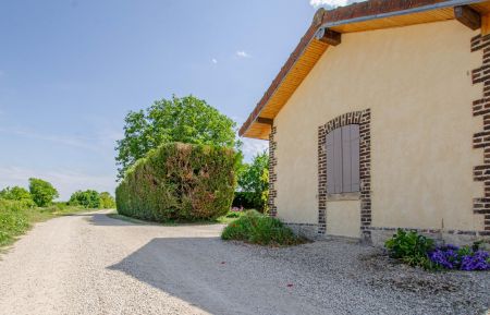 G&icirc;te n&deg;10G448 Charmont-sous-Barbuise - Aube - photo