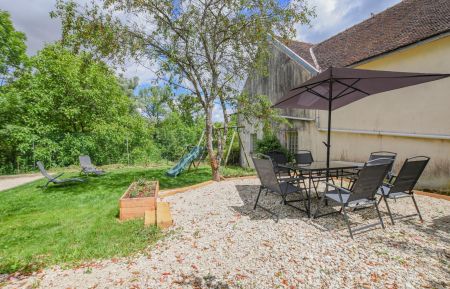 G&icirc;te n&deg;10G654 Bragelogne-Beauvoir - Aube - Jardin privatif non attenant &agrave; la maison